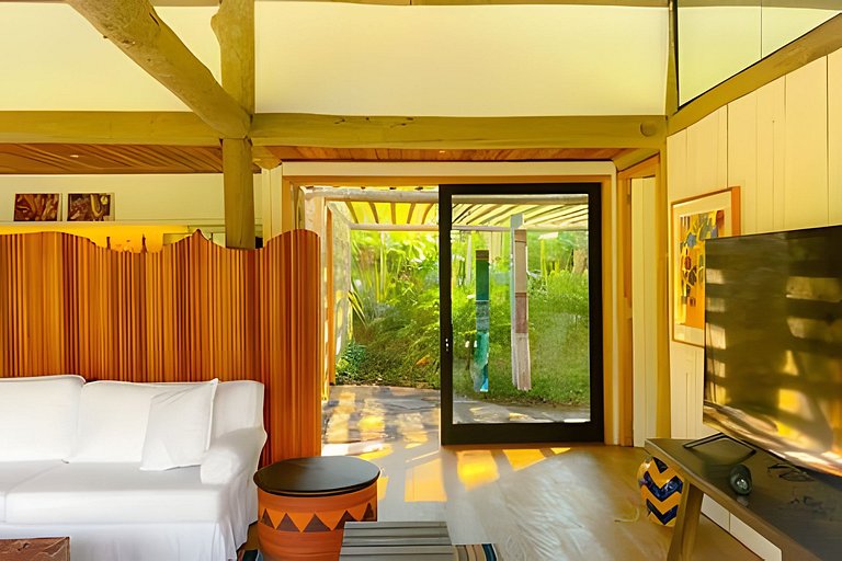 Secreto Cocheira | Piscina, jacuzzi e lago @secretobangalos