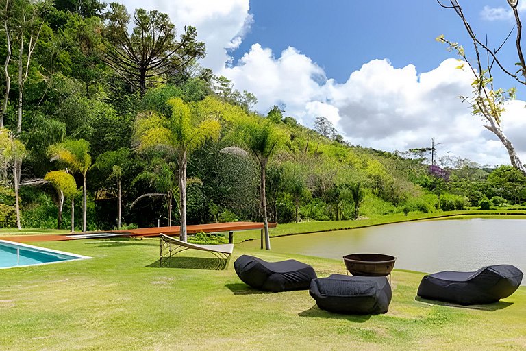 Secreto Cocheira | Piscina, jacuzzi e lago @secretobangalos