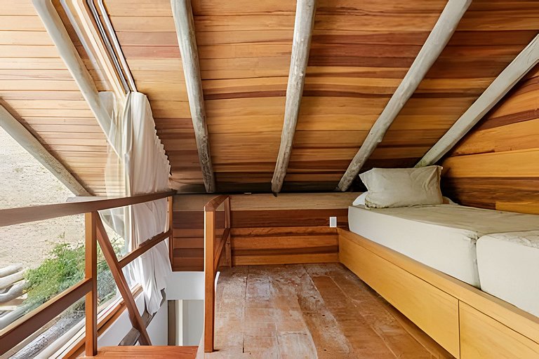 Secreto Cocheira | Piscina, jacuzzi e lago @secretobangalos