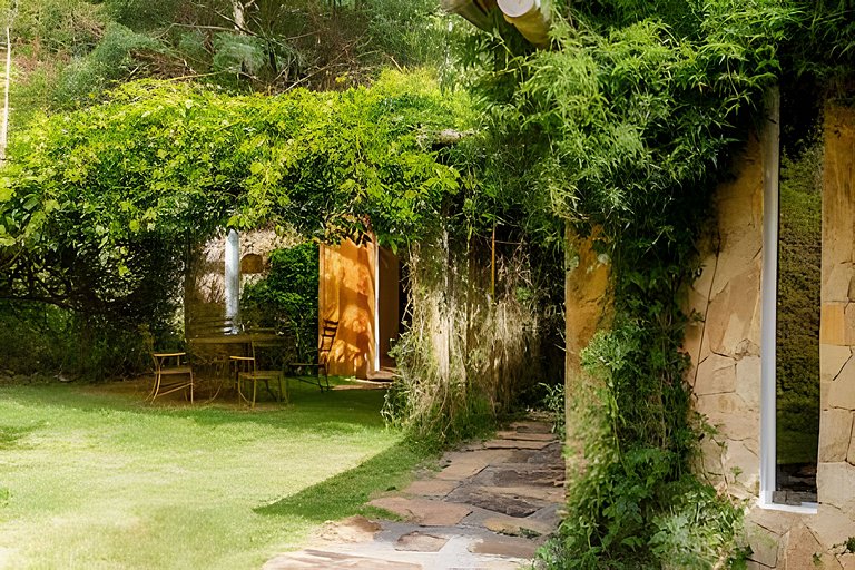 Secreto Cocheira | Piscina, jacuzzi e lago @secretobangalos