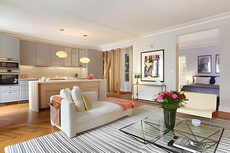French Style Apt at Saint-Honoré