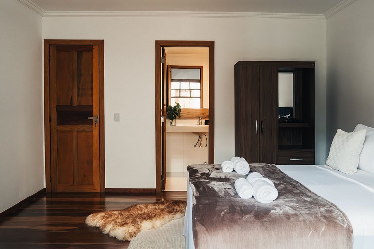 Casa Beira Rio | Piscina, churrasqueira e beach tennis.