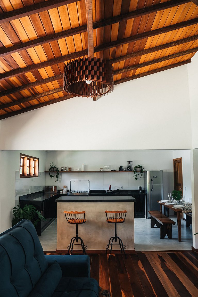 Casa Beira Rio | Piscina, churrasqueira e beach tennis.