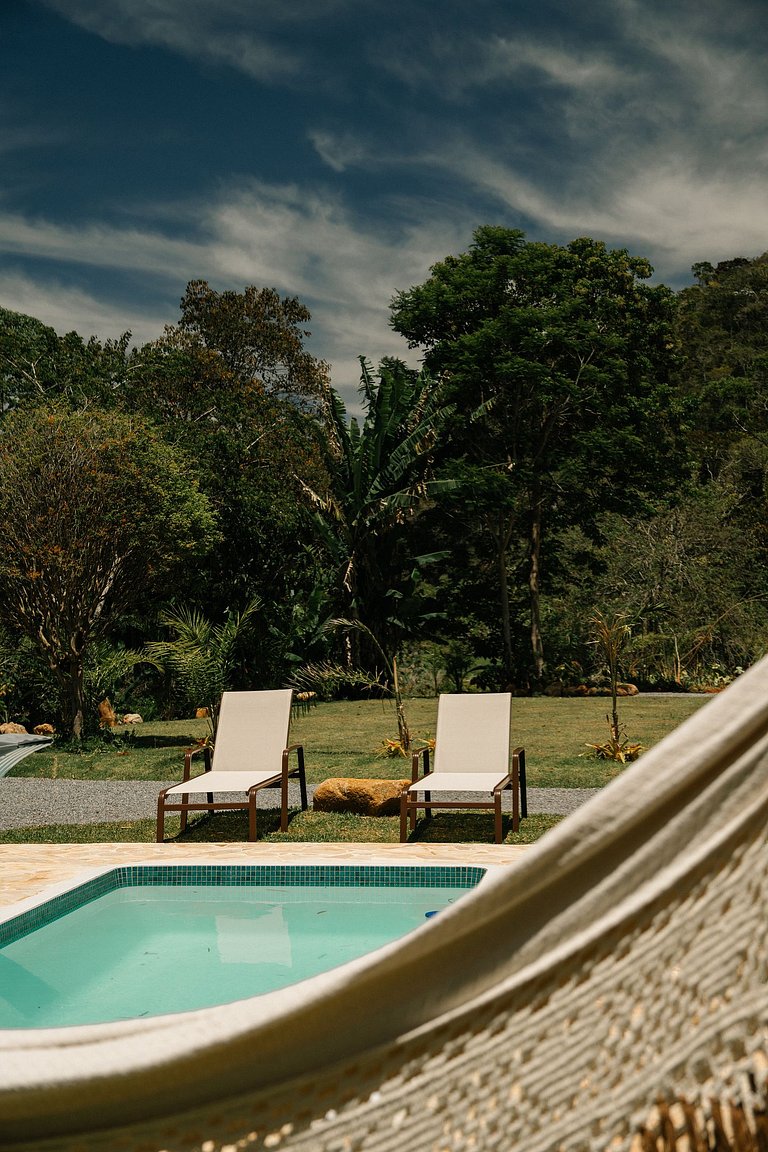 Casa Beira Rio | Piscina, churrasqueira e beach tennis.