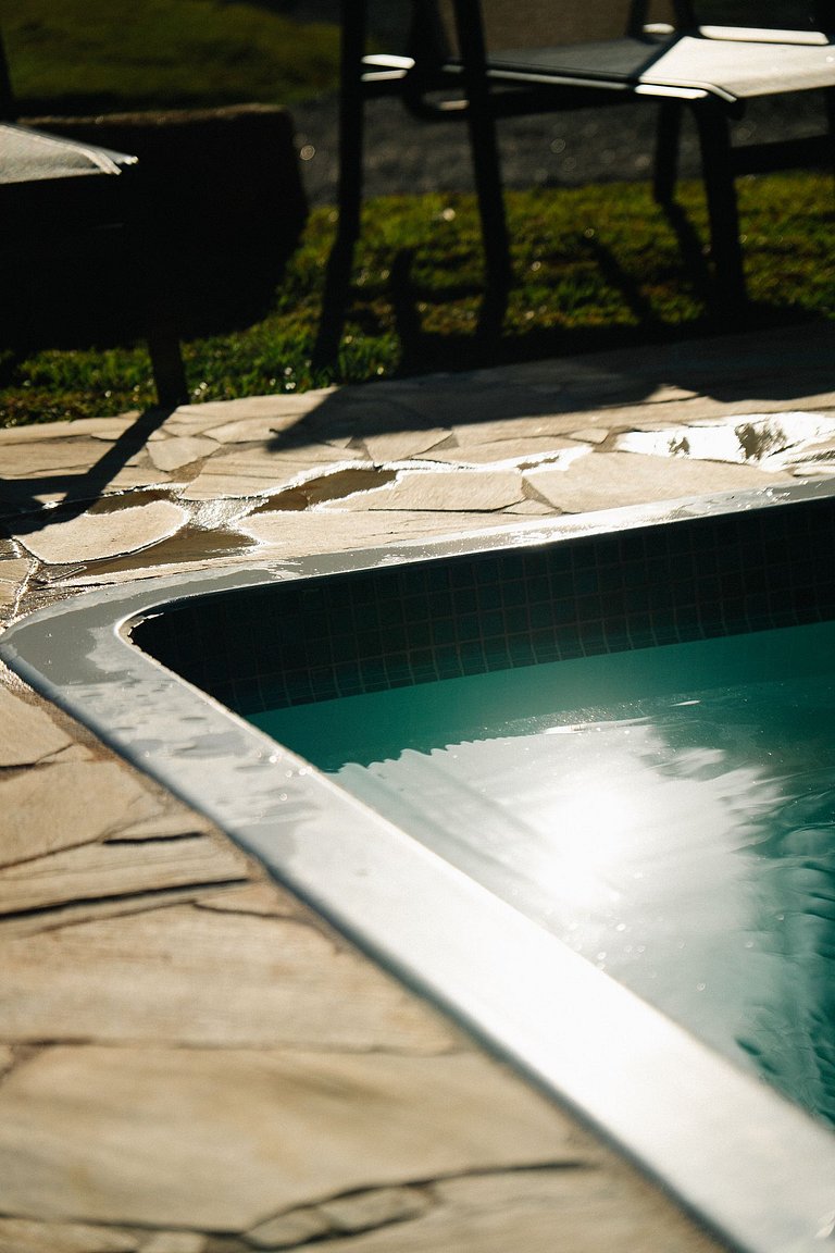 Casa Beira Rio | Piscina, churrasqueira e beach tennis.