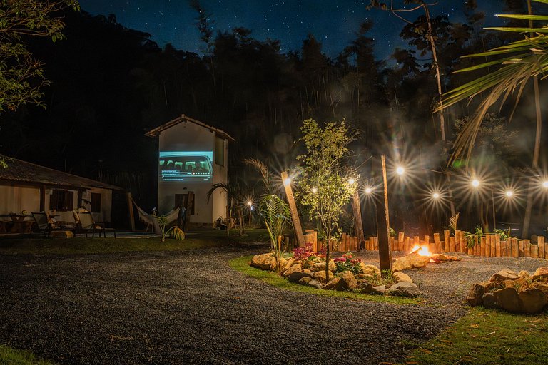 Casa Beira Rio | Piscina, churrasqueira e beach tennis.