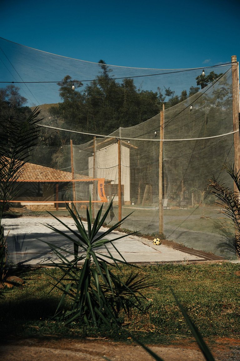 Casa Beira Rio | Piscina, churrasqueira e beach tennis.